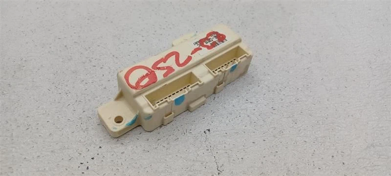 15 16 17 HYUNDAI SONATA МОДУЛЬ УПРАВЛЕНИЯ ЗАЖИГАНИЕМ РЕЛЕ ПРЕДОХРАНИТЕЛЯ 91940-C2010 - Изображение 3 из 4