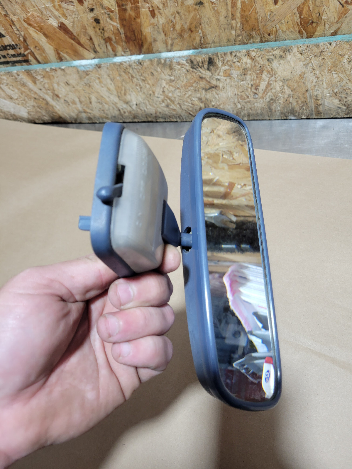 8995 TOYOTA PICKUP TRUCK 4RUNNER INTERIOR REAR VIEW MIRROR DOME LIGHT