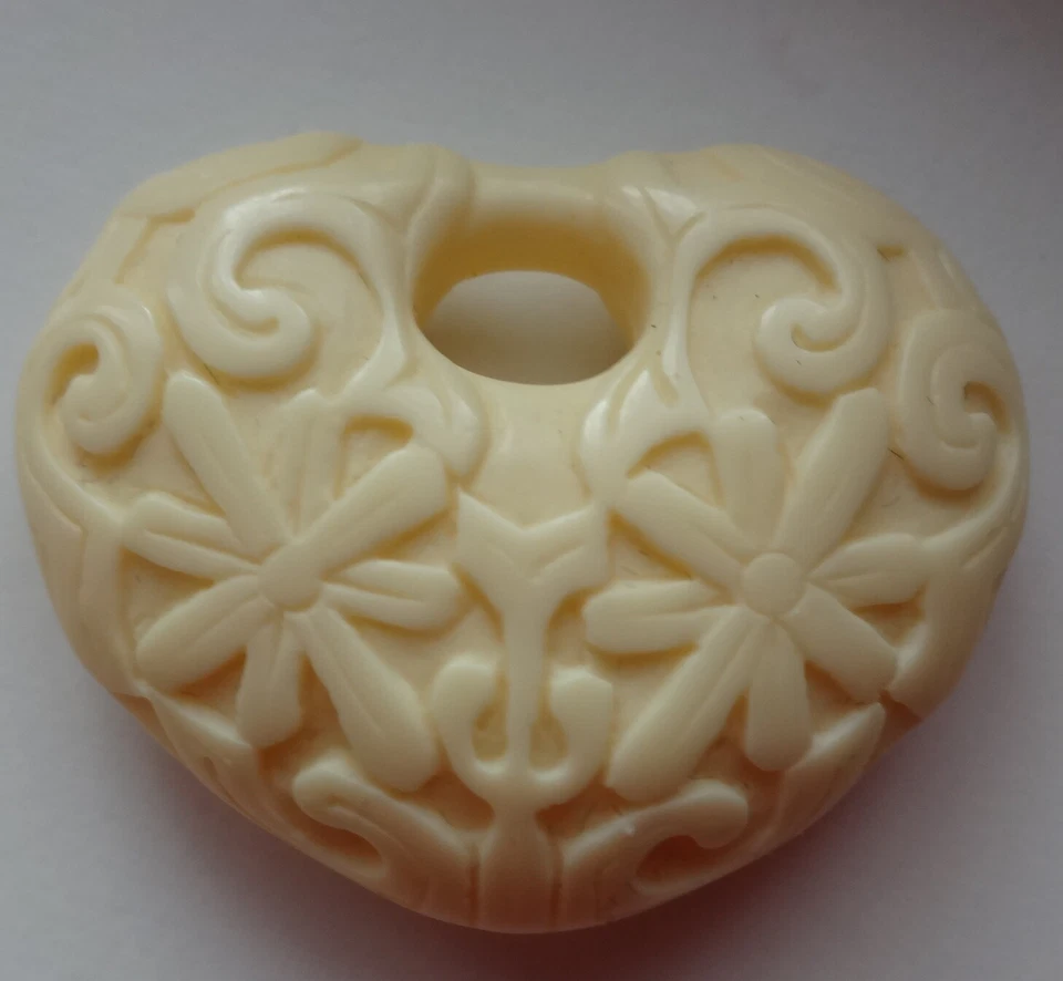 Collar Corazones De Colección KJL Simulado Marfil Coral Turquesa Lucita Color Cambiable Foto 4 de 4