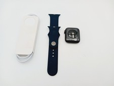 Apple Watch SE GPS, 40mm - Space Gray Aluminum Case with Black Sport Band