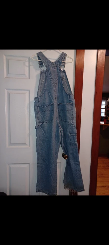 Baberos grandes de mezclilla para mujer Calvin Klein Foto 2 de 3