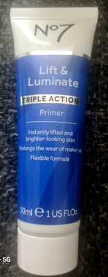 Boots No7 Lift and Luminate Triple Action Primer ohne Verpackung