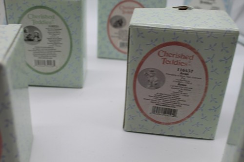 Konvolut - entzückende neun (9) Cherished Teddies Sammlerstücke in Originalkartons - Bild 3 von 11