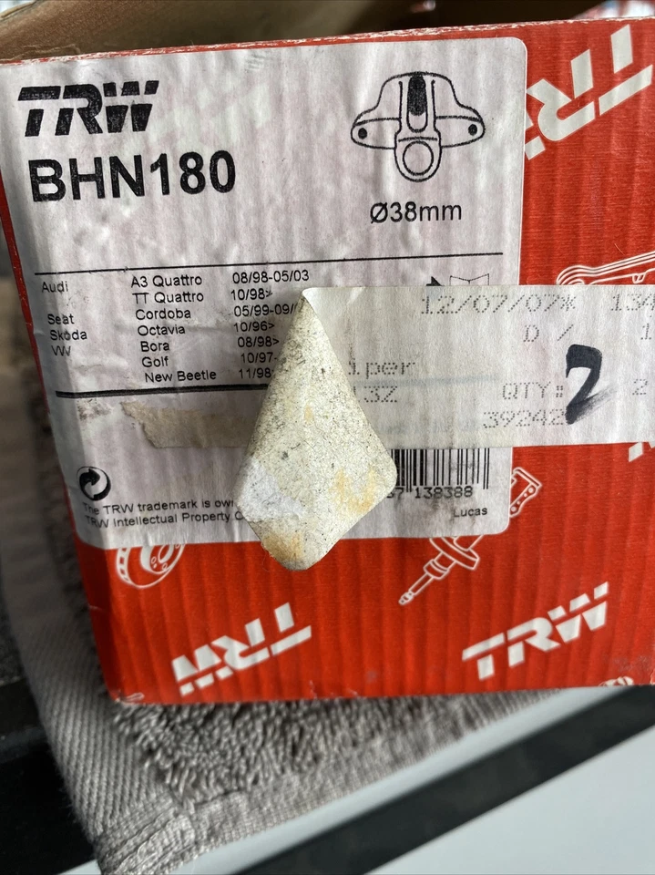 Pinza de freno trasera izquierda nueva en caja - Se adapta a Audi TT y VW Jetta 1999-2009 Foto 3 de 4