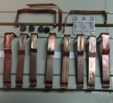 Ersatzteile für Faller Motoren -- 8 Schleifer, 4 Motorkohlen, 3 Haltebügel (DEZ)