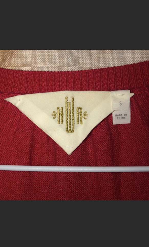 Cárdigan rojo con monograma HWR talla pequeña Anthropologie Foto 2 de 4