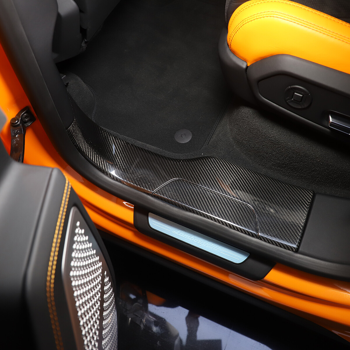 Real Carbon Fiber Door Sill Guard Cover Trim Strip For Lamborghini Urus 18-23