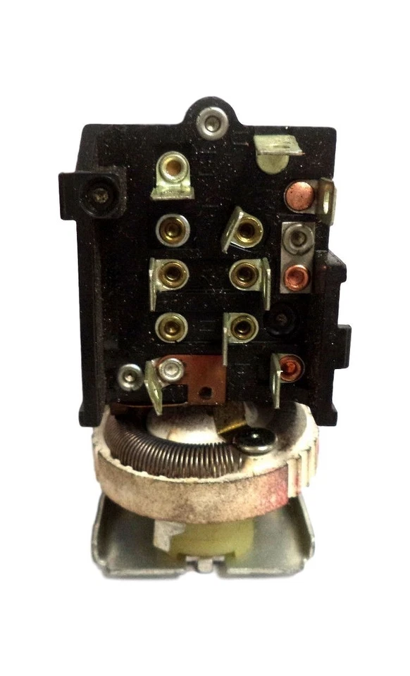 Niehoff AL-132N Headlight Switch Fits 1980-1989 Chrysler - Image 3 of 3