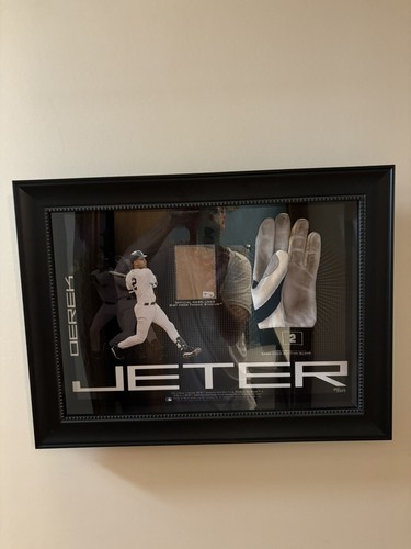 Derek Jeter Yankees Game Used Batting Glove+Dirt/Framed LTD.Edition 14/208 COA - 第 1/17 張圖片
