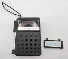GE General Electric Radio Pocket Portable 7-2515 P4715 AM-FM Handheld Working