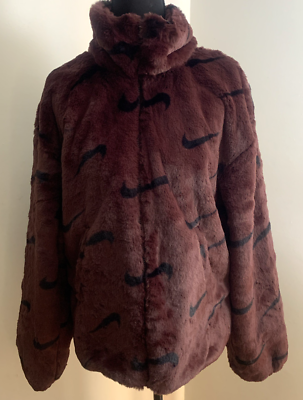 Nike Sportswear Plush DQ6842-652 Women's Burgundy Crush Faux Fur