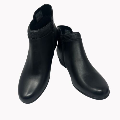 Rockport Womens size 10 Carly Ankle Boots Black Leather Side Zipper NEW