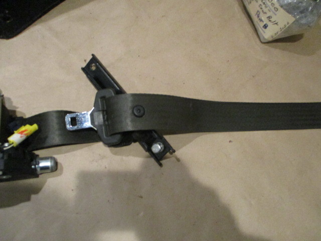 Maserati GranTurismo...RH Front Seat Belt (Grey) P/N 80086600