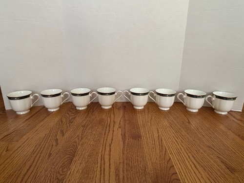41-Piece Lenox Debut Collection “Kelly” Service for 8 – Extra Dinner Plate! - Picture 7 of 13