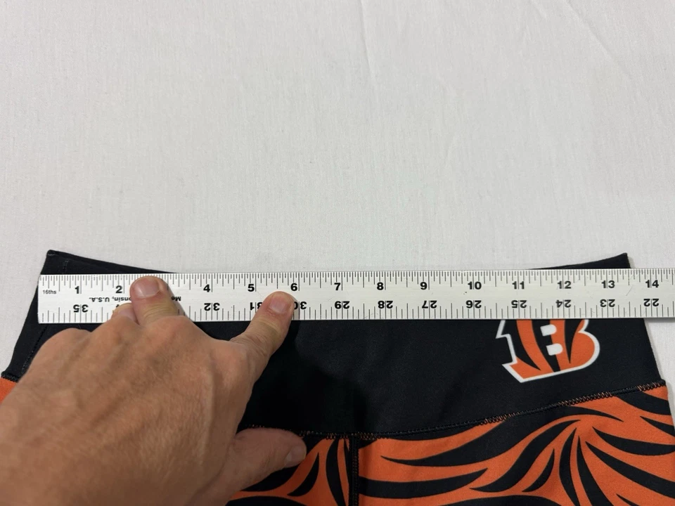 NFL Team Apparel Cincinnati Bengals Short Shorts Womens M - Image 4 of 4