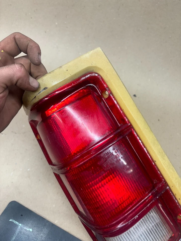 1981 年 89 1993 年道奇 Ram 卡车 D250 D350 D150 项目尾灯左 93-96 达科他? — 第 4/4 张图片