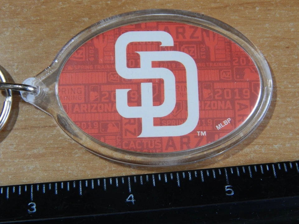 SAN DIEGO PADRES MLB 2019 OFFICIAL SPRING TRAINING CACTUS LEAGUE KEYCHAIN NWT  - Image 4 of 4