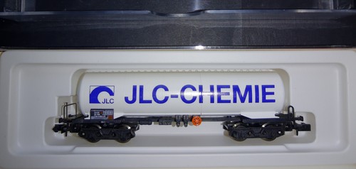 Arnold 4368  4-achsiger Kesselwagen "JLC-CHEMIE" ; weiß der ÖBB in OVP; N | Zustand: Neu