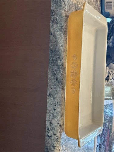 VIntage Pyrex #933 Butterfly Gold 8 1/2x13" Brownie Pan Lasagna Baking Dish