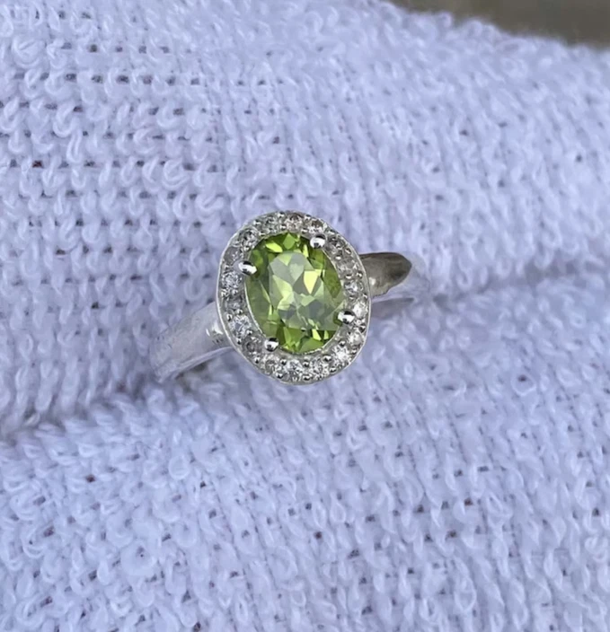 Il peridoto, la pietra verde amata anche da Cleopatra