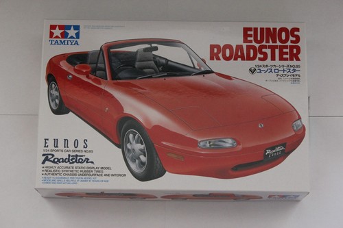 TAMIYA 24085 Mazda Eunos Roadster 1:24 Car Model Kit - Picture 2 of 6