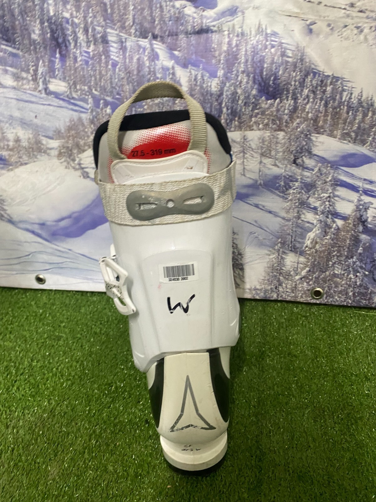 Atomic Womens Ski Boots Ex Fitting boot Never used on snow eBay