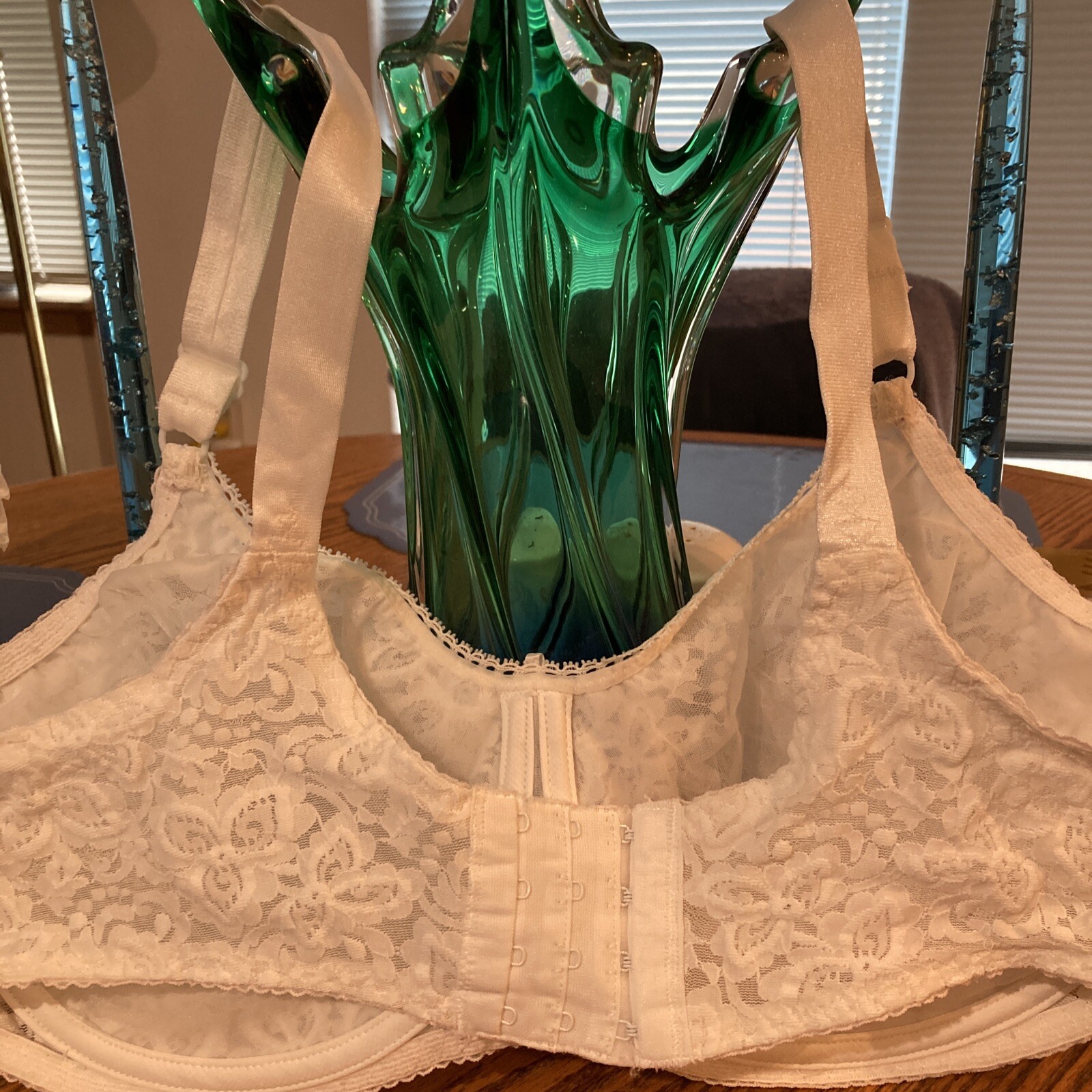 Bali Lace N Smooth Underwire Bra Style White 3432 Size 40D eBay