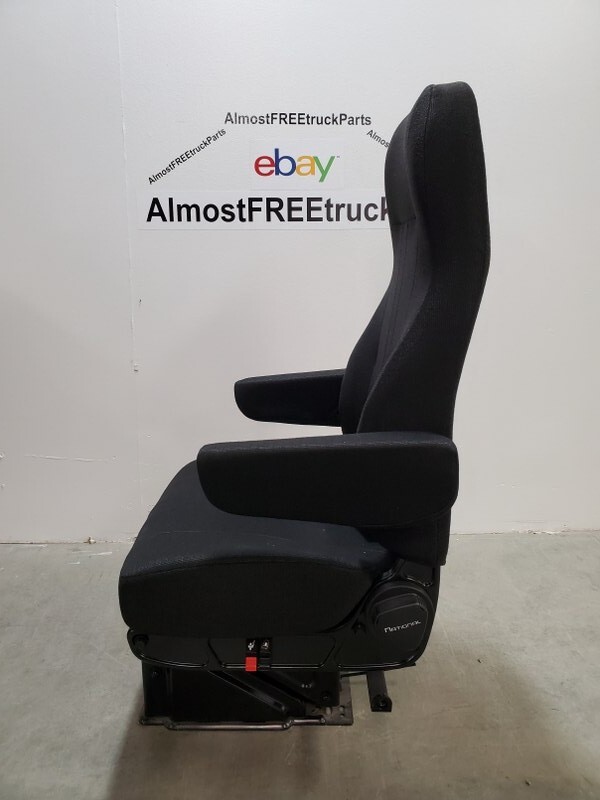 VOLVO SEAT 50764.365 NATIONAL 2000 SERIES BLACK CLOTH