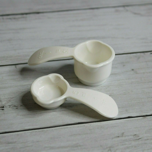Tupperware Measuring Spoons Set White 1 TBSP 1 tsp Refrigerator Cup Magnets - Picture 6 of 10