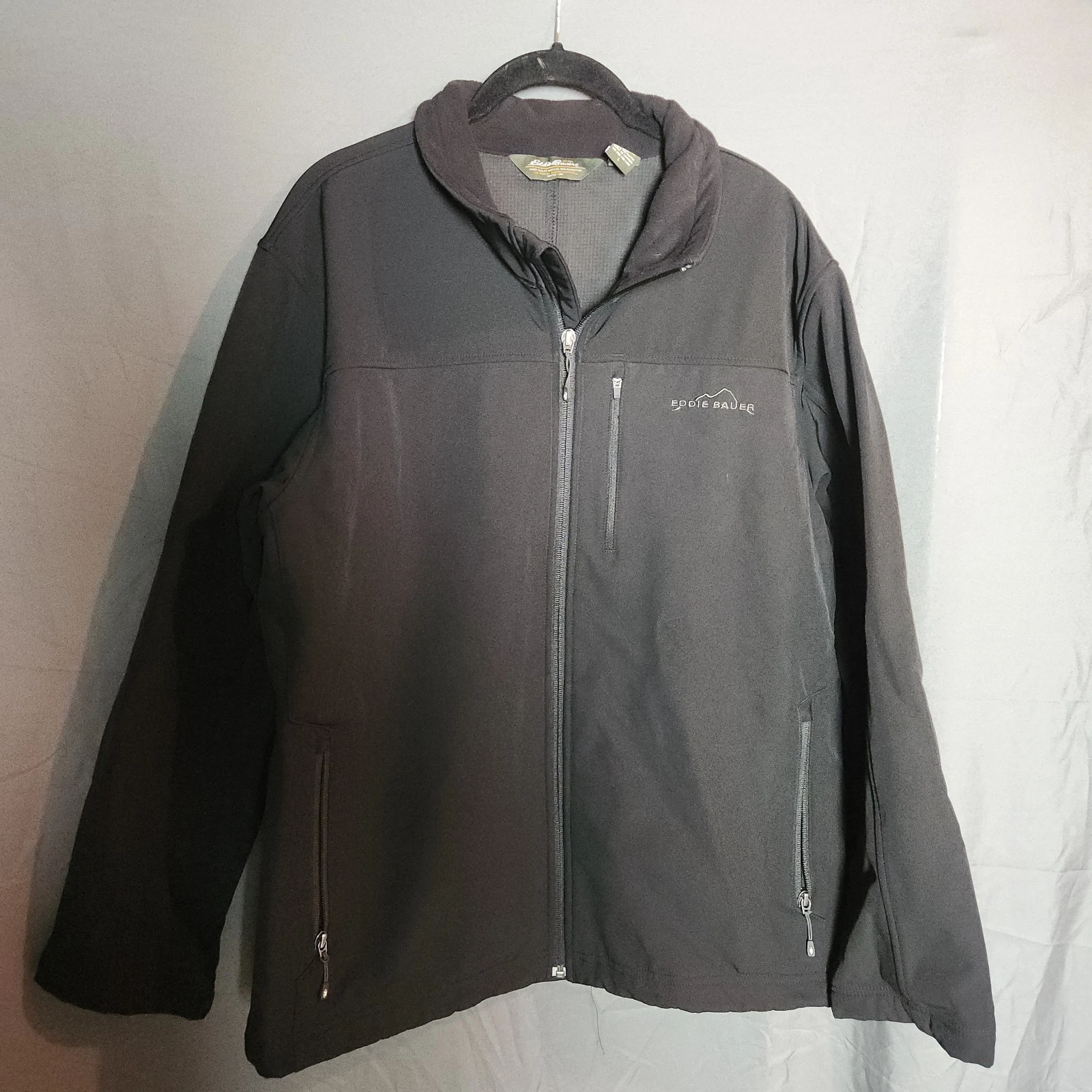 Eddie Bauer Soft Shell Jacket Men's Size L First Black Full Zip MADE IN CANADA