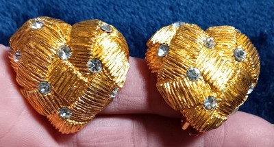 Vtg 1980's NATORI Gold Tone Heart Shaped Earrings Clip On VGC Comfort Fit
