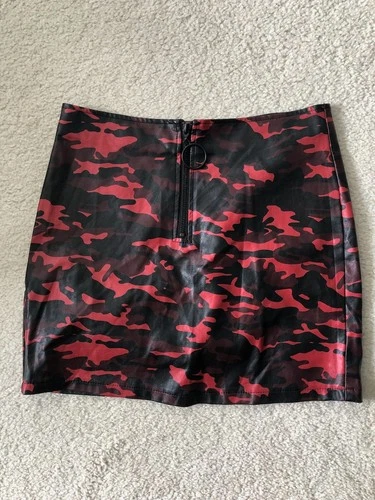 Women's mini skirt Wild Fable Faux Leather camouflage Camo Red Black XS X Small
