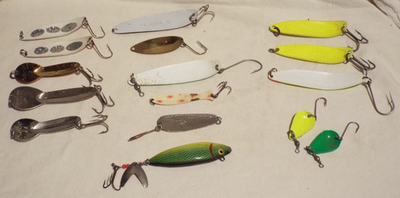 Lot of 16 Vintage Fishing Lures Charlie White Acme Loco Red Eye