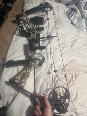 Diamond Archery By Bowtech Bag Included Used Good Condition 550$