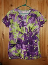 Koi Brand scrub size: SMALL Top FANCY  UNIQUE  Bright Colors cute neckline Koi