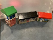 Thomas Friends Wooden SET 3 BUILDINGS Beekeeper, Signal House, Red Roof