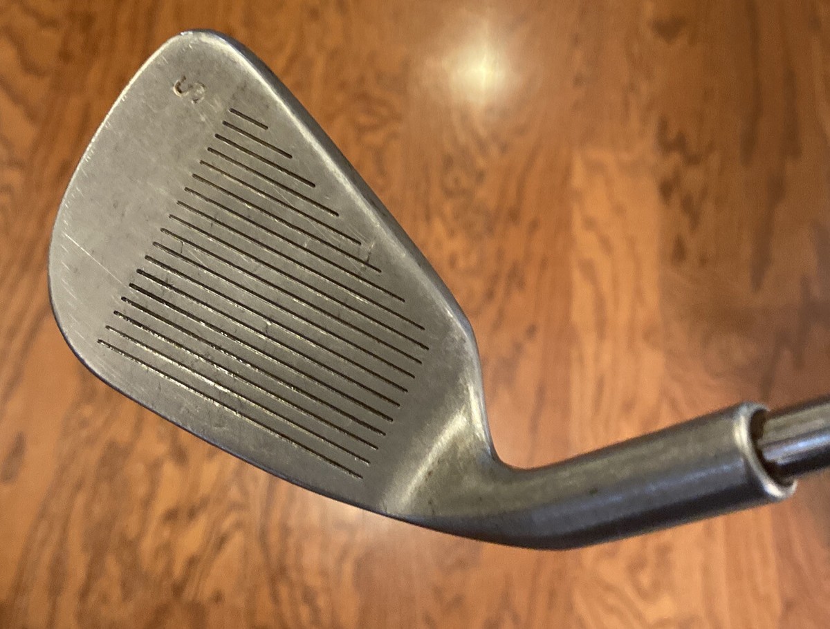 Z-Model Pro Pride Black Dot Sand Wedge ⛳ RH Stainless Steel Shaft