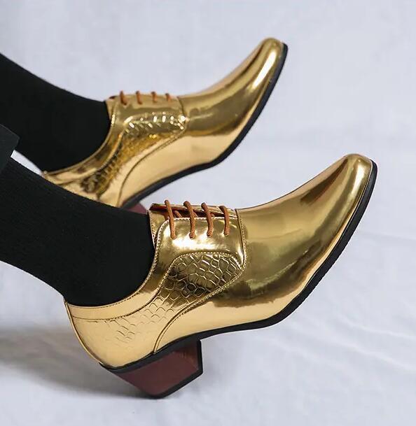 SAOLA Scarpe da sposa uomo oro punta tacco cubano alto stringate vernice pelle