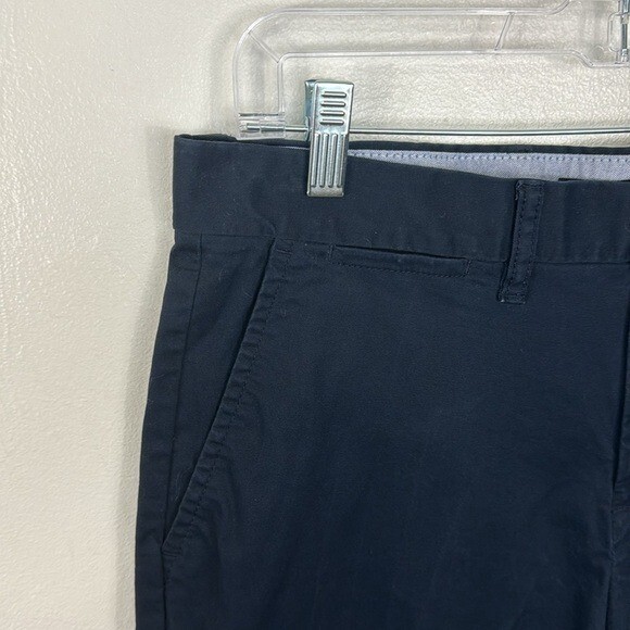 Tommy Hilfiger Chino Shorts Men's 32 Blue Zip Flat Front Pockets Inseam 9.75" thumbnail 3