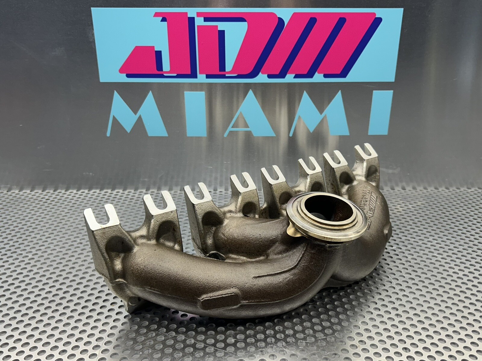 Mercedes Benz AMG V8 4.0L M177 EXHAUST MANIFOLD Aston Martin Vantage A1771421700