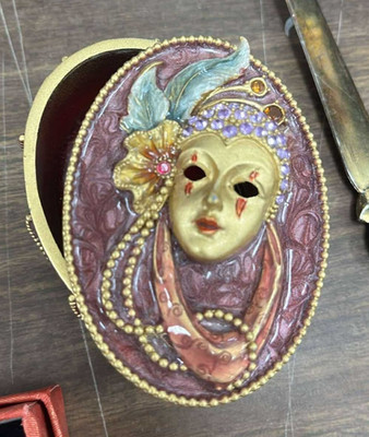 Art Deco Venetian Mask Purple Enamel & Brass Rhinestone Jewelry Ring Pill Box