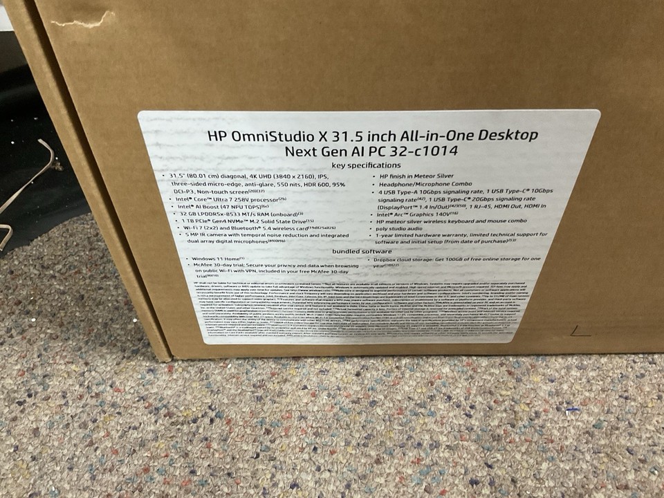 Brand New! HP - OmniStudio X - Copilot+ PC - 31.5