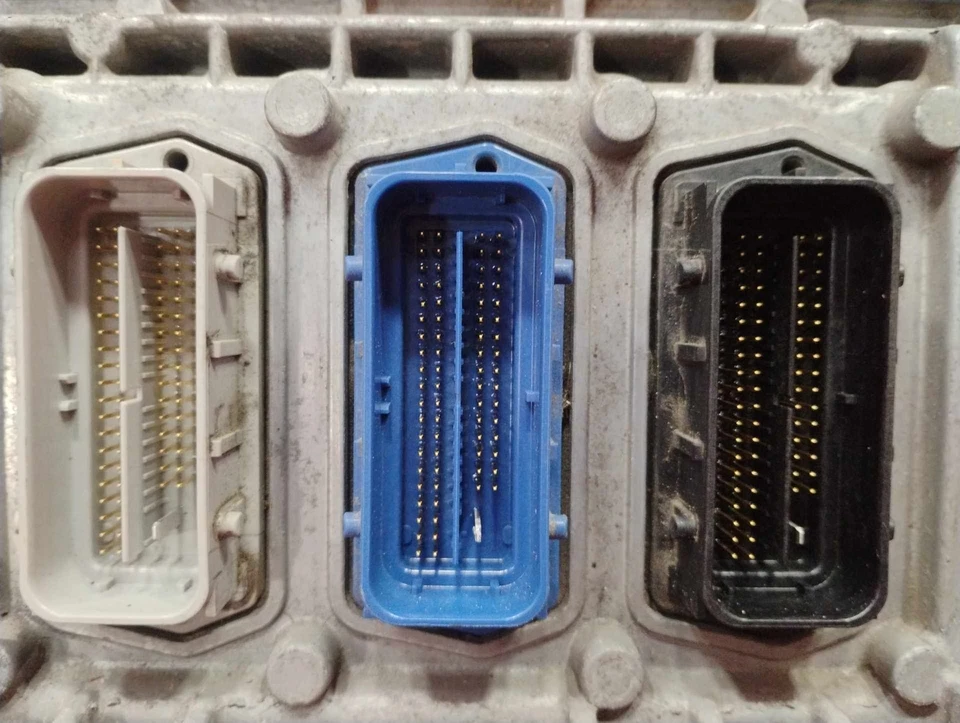 11 Silverado Sierra 2500 ECM Engine Control Module (6.6L Duramax) (OEM 12644941) - Image 4 of 4