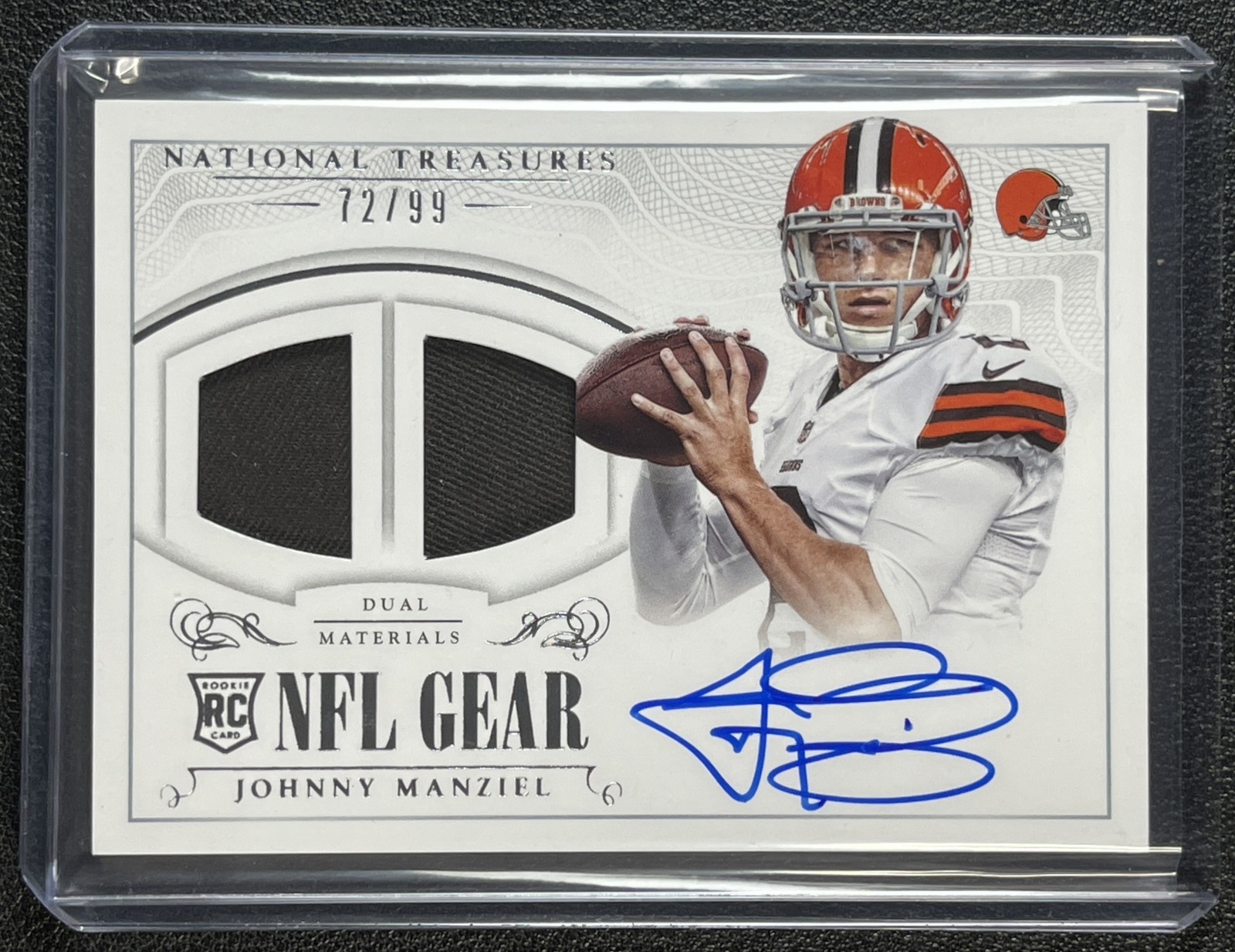 Johnny Manziel Panini National Treasures Rookie NFL Gear Dual Materials Signatures #JF Base