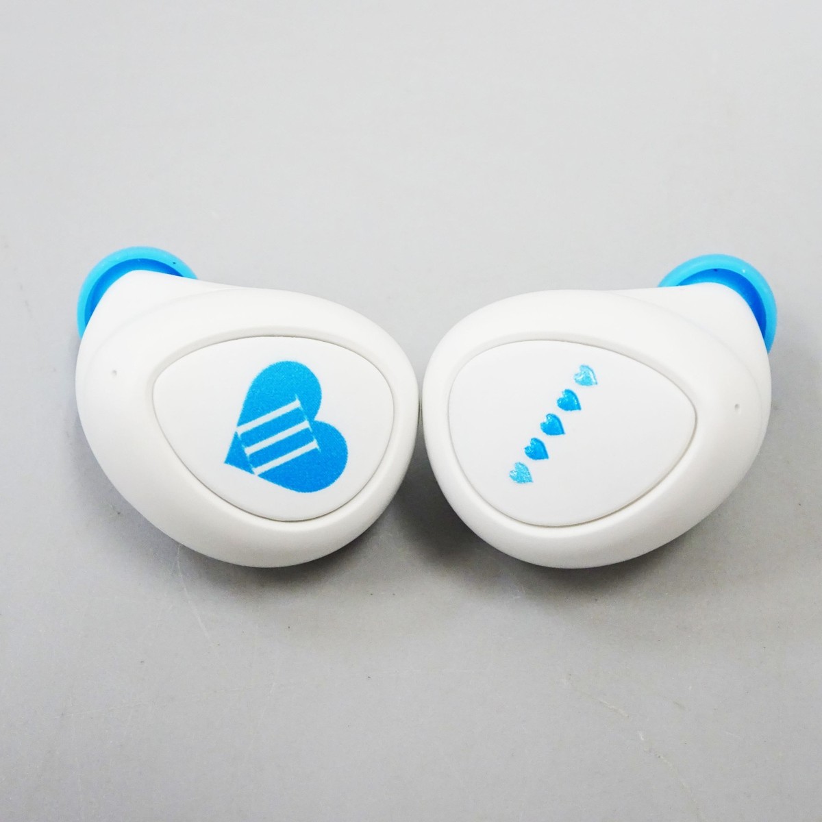 中野三玖　True Wireless Stereo Earphones The Quintessential Quintuplets MIKU NAKANO Model True Wireless