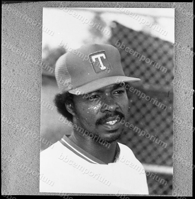 Larue Washington Medium Frame Negative Jim Rowe Archive G701