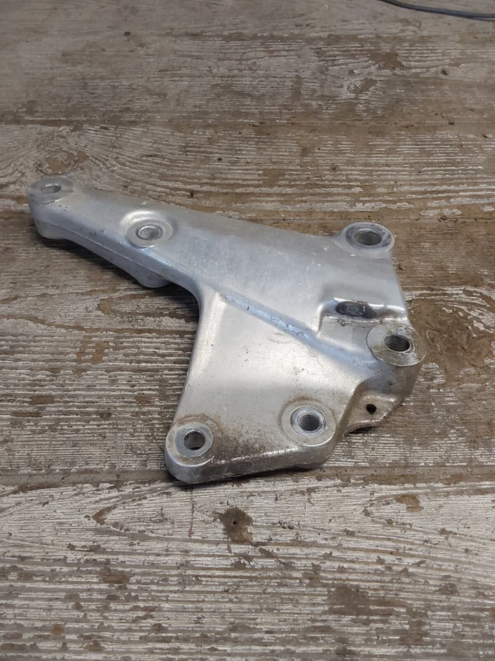 1978 78 77-81 Honda CB400T Hawk 400 правая сторона опора кронштейн крепление - Изображение 4 из 4