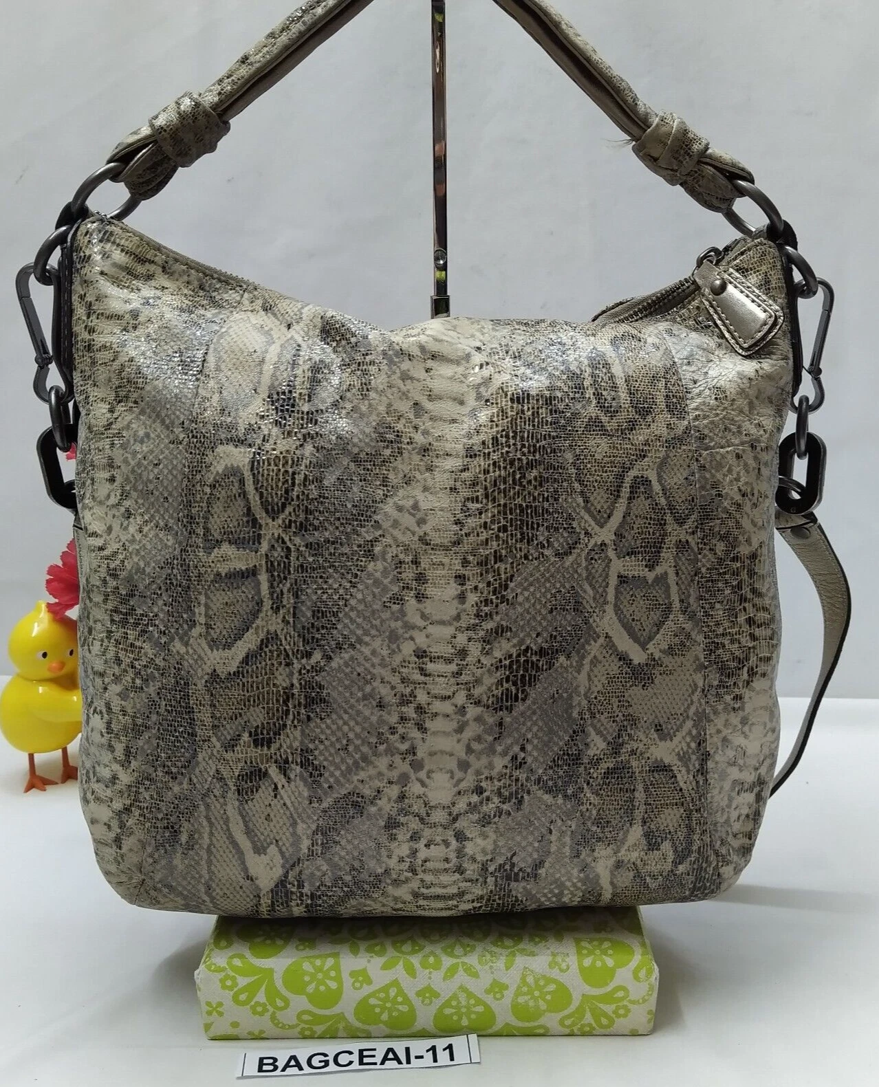Borsa a tracolla Coach Kristin in pelle grigia pitone in rilievo con cerniera tascabile