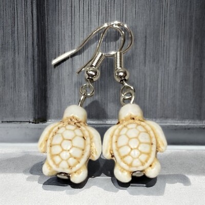 Meeresschildkröte Ohrringe weiß Howlith Handarbeit Boho Ozean Schmuck Geschenk für Sie