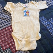 Pooh Vintage One Piece Size Small 11-17lbs